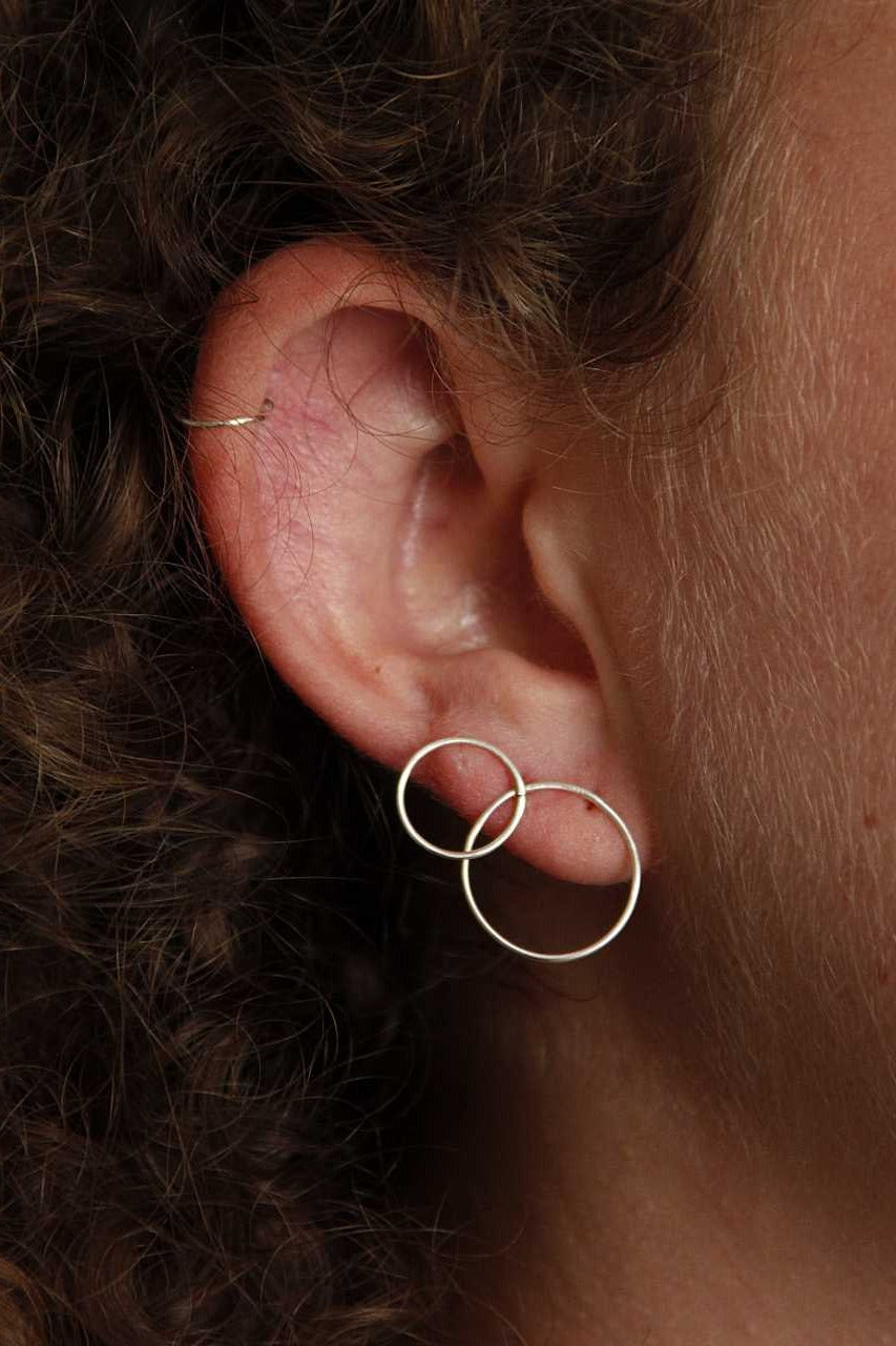 Earring Archi | The sturdy ear hugger