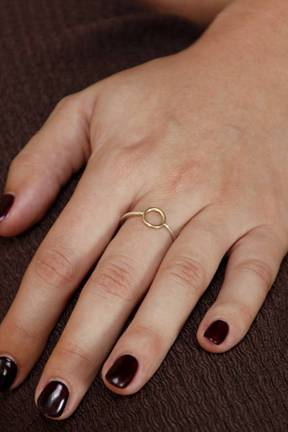 Ring Round Small | Een minimalist met een gouden detail
