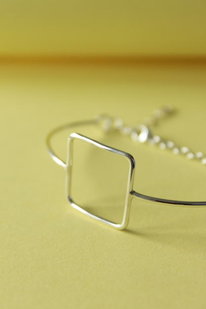 Quadratisches Armband | Zeitlos und eigen
