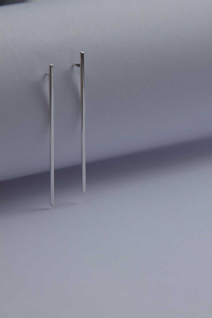 Ohrring-Linie | Statement-Ohrstecker mit Loch!